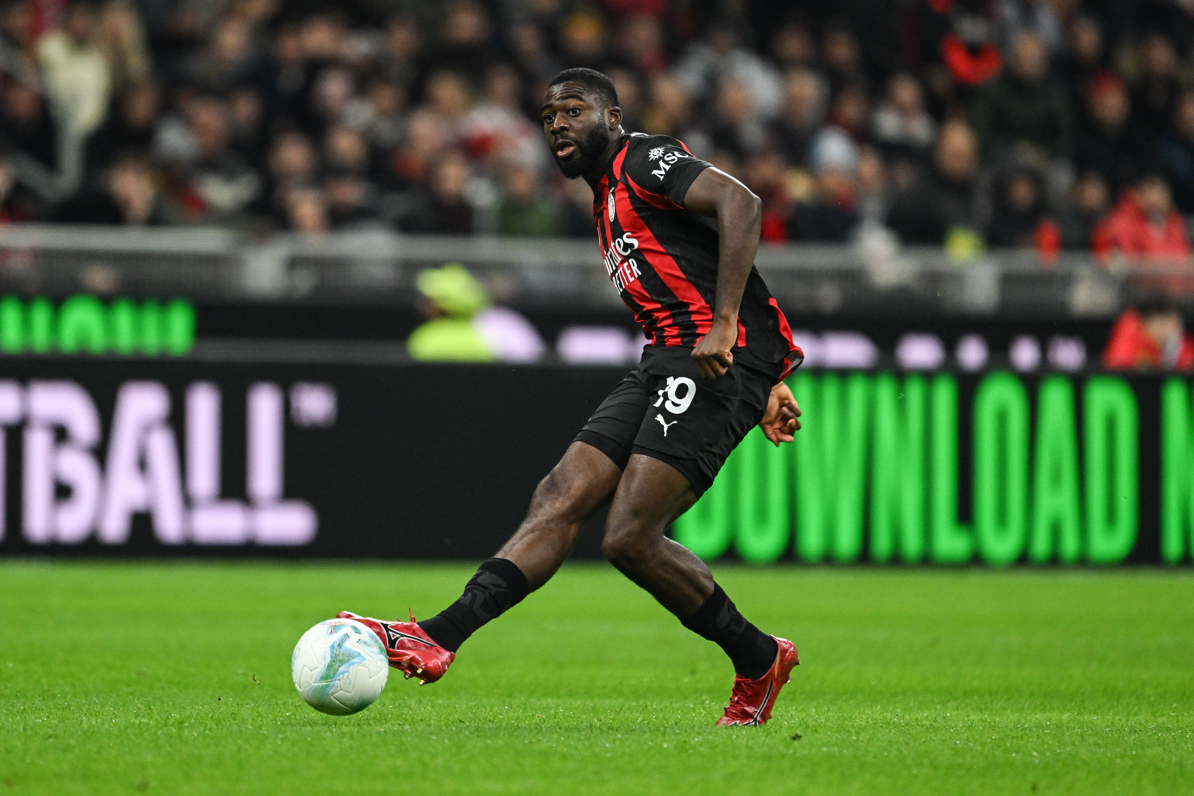 亿万28官方网站-记者：福法纳无意加盟加拉塔萨雷，后者多次打探均未敞开大门