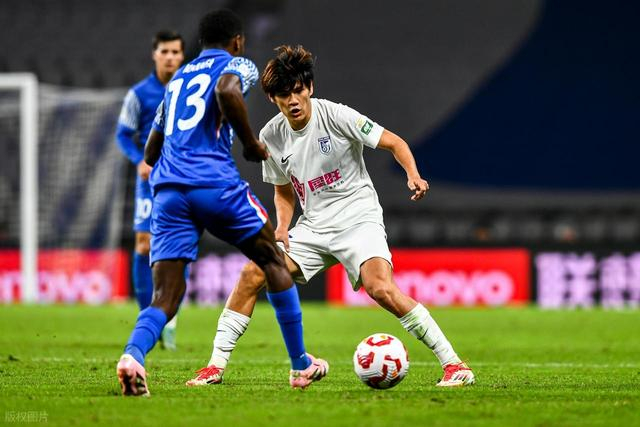 亿万28官方网站-大连球迷要笑醒了?有望再从上港撬走王牌新星,单赛季5球2助攻|刘祝润|大连英博|英博|深圳青年人|上海海港_新浪体育_新浪新闻