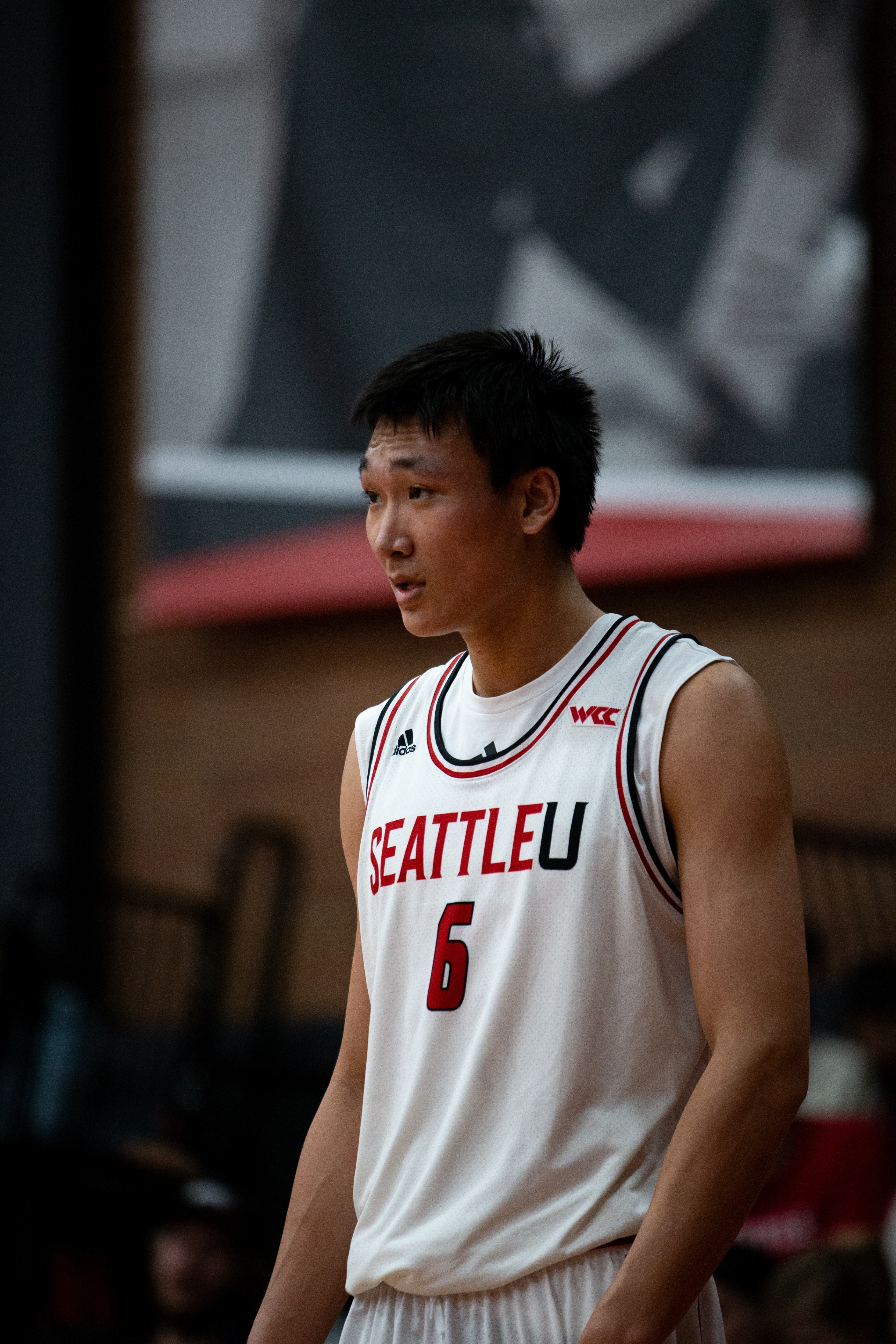 亿万28-状态一般！NCAA常规赛-淡厚然替补出场14分钟 2罚1中得1分2板2助